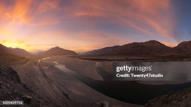 sunset landscape view in nubra valley, ladakh, india - kashmir valley - fotografias e filmes do acervo