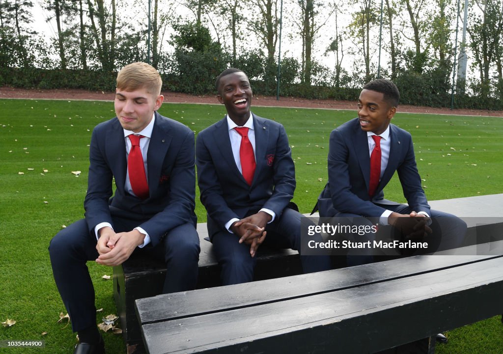 Arsenal 1st Team Squad Photocall