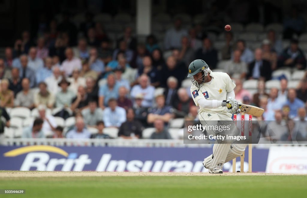 England v Pakistan: 3rd npower Test - Day Four