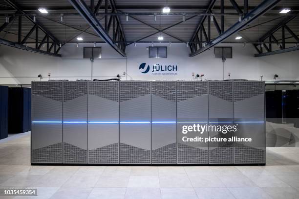 Jülich Mdc Empty Module 28 Jülich Research Centre Stock Photos, High-Res Pictures, and Images ...