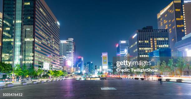 gwanghwamun platz in seoul, südkorea. - gwanghwamun platz stock-fotos und bilder