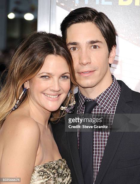 Actors Drew Barrymore and Justin Long arrive at the "Going The Distance" Los Angeles premiere at Grauman�s Chinese Theatre on August 23, 2010 in Los...