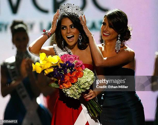 Miss Mexico 2010, Jimena Navarrete , reacts as she is crowned the 2010 Miss Universe by 2009 Miss Universe Stefania Fernandez during the 2010 Miss...