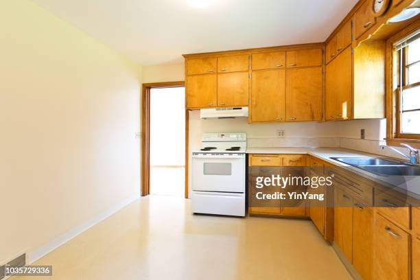 1950s mid-century modern bungalow real estate interior kitchen - linoleum stock pictures, royalty-free photos & images