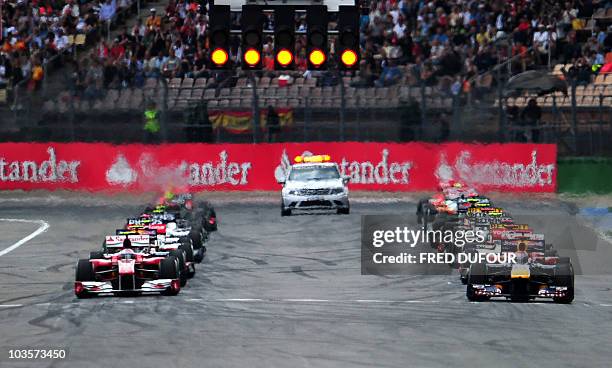 F1 Racing Startingline 1,345 Formula 1 Start Line Stock Photos, High-Res Pictures, and Images ...