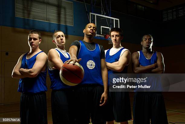 basketball team posing - basketball team stock pictures, royalty-free photos & images
