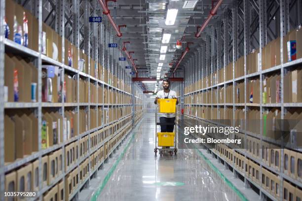 Amazon Picker Process 283 Warehouse Picker Stock Photos, High-Res Pictures, and Images ...