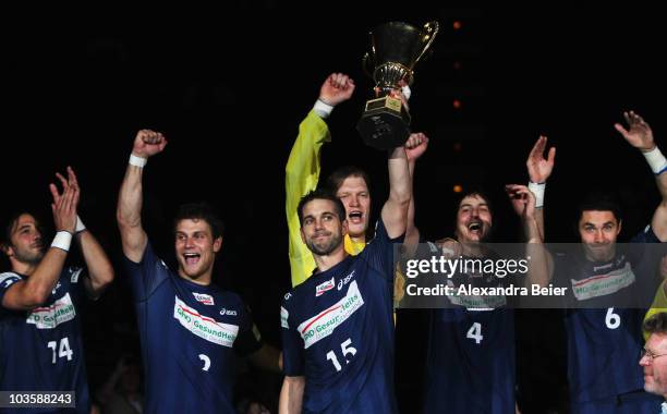 Bertrand Gille, Michael Kraus, Guillaume Gille, Johannes Bitter, Domagoj Duvnjak and Blazenko Lackovic of Hamburg celebrate their victory of the...