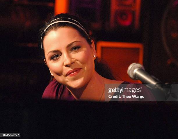 Singer Amy Lee of Evanescence Visit fuse's "The Sauce" - October 15, 2007
