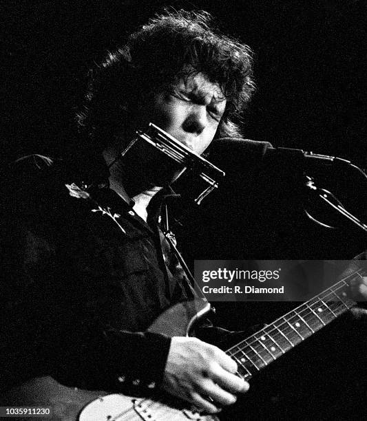 Singer/Songwriter Steve Forbert performs during CBS Records event for his debut album "Alive On Arrival" at The Capri Theater circa 1978 in Atlanta...