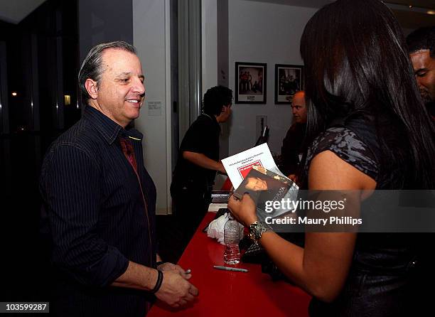 19 Latin Recording Academy Showcase Alberto Plaza Stock Photos, High