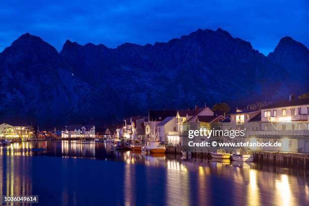 henningsvær lofoten at dawn - bewegung stock pictures, royalty-free photos & images