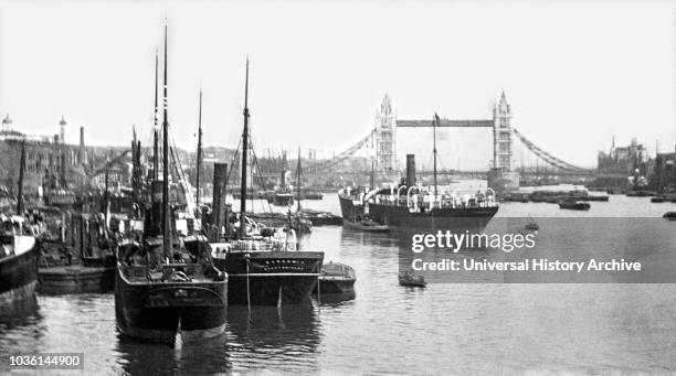 Magic lantern slide circa 1900.Victorian/Edwardian.Social History.Originally, the Pool was the stretch of the River Thames along Billingsgate on the...