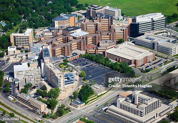 aerial photo of university of wisconsin hospital - university of wisconsin madison foto e immagini stock