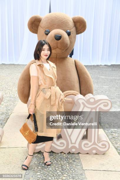 Guest attends the Max Mara show during Milan Fashion Week Spring/Summer 2019 on September 20, 2018 in Milan, Italy.