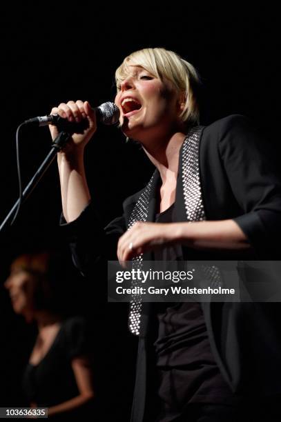 Sarah Spring Sarah Springett Photos and Premium High Res Pictures - Getty Images