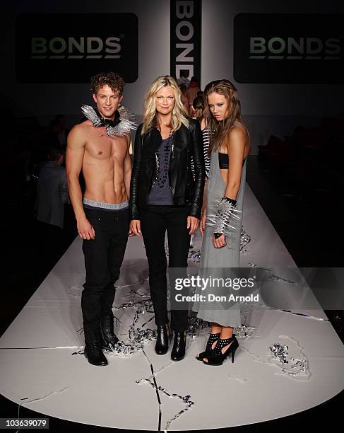 Sarah Murdoch poses alongside models at the conclusion of the Bonds Summer Fashion Show as part of Rosemount Sydney Fashion Festival 2010, at Sydney...