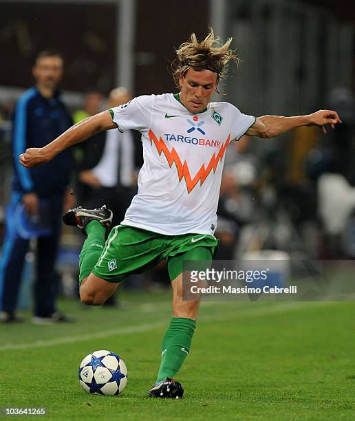 Clemens Fritz of SV Werder Bremen in action during the Champions League Play-off match between UC Sampdoria Genoa and SV Werder Bremen at Luigi...