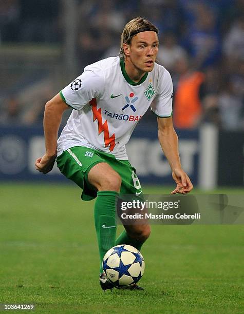 Clemens Fritz of SV Werder Bremen in action during the Champions League Play-off match between UC Sampdoria Genoa and SV Werder Bremen at Luigi...