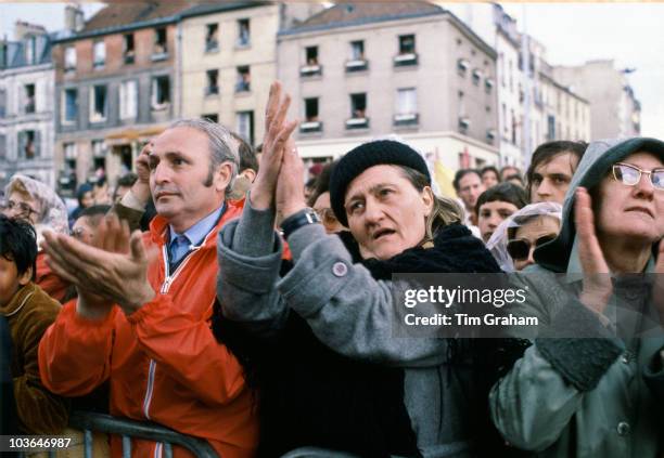 Pilgrims applaud Pope John Paul II during his visit to Paris, France