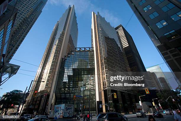 Rcap Building Rbc 1,813 Rbc Royal Bank Stock Photos, High-Res Pictures, and Images ...