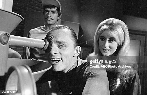 The Ring of Wax" - Airdate March 30, 1966. MICHAEL GREENE;FRANK GORSHIN;LINDA GAYE SCOTT