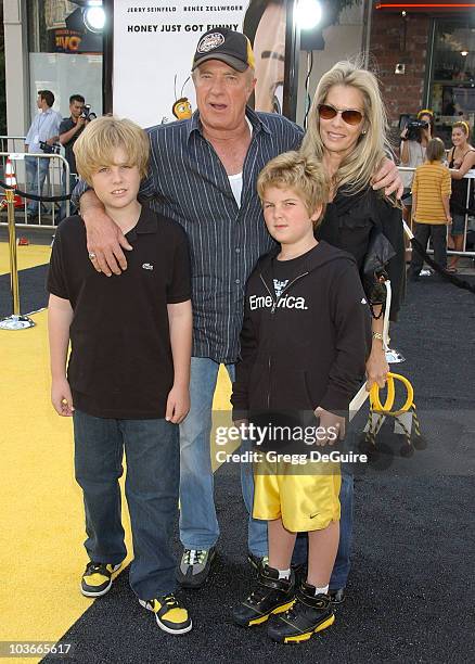 Actor James Caan and family arrive at the Los Angeles "Bee Movie" premiere at the Mann Village Theatre on October 28, 2007 in Westwood, California.