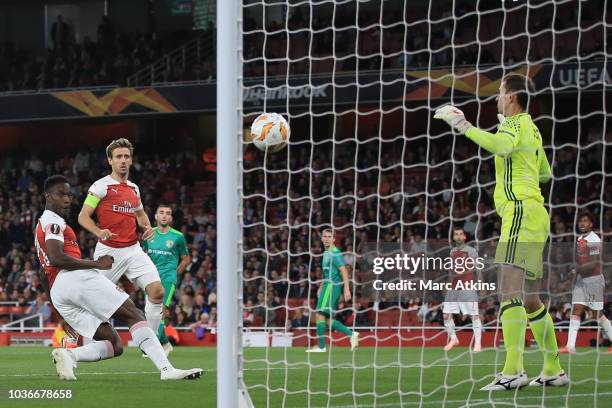 Danny Welbeck of Arsenal scores their 2nd goal during the UEFA Europa League Group E match between Arsenal and Vorskla Poltava at Emirates Stadium on...