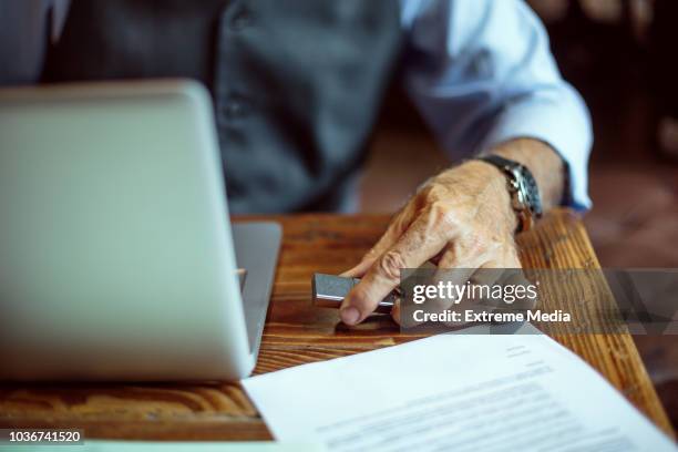 connecting usb device on laptop computer - usb flash drive stock pictures, royalty-free photos & images