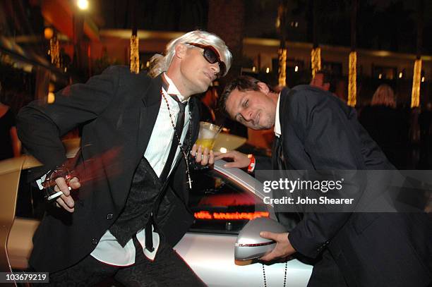 Actors Kether Parker and Simon Rex attend Halloween 2008 at the Roosevelt Hotel on October 31, 2008 in Hollywood, California.