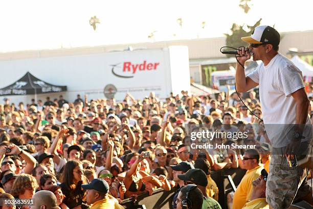 Jim Lindberg of Pennywise performs at the Van's Warped Tour at Seaside Park on June 22, 2008 in Ventura, California.