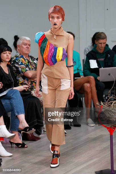 Model walks the runway at the Kiko Kostadinov Show during London Fashion Week September 2018 at XXXX on September 14, 2018 in London, England.