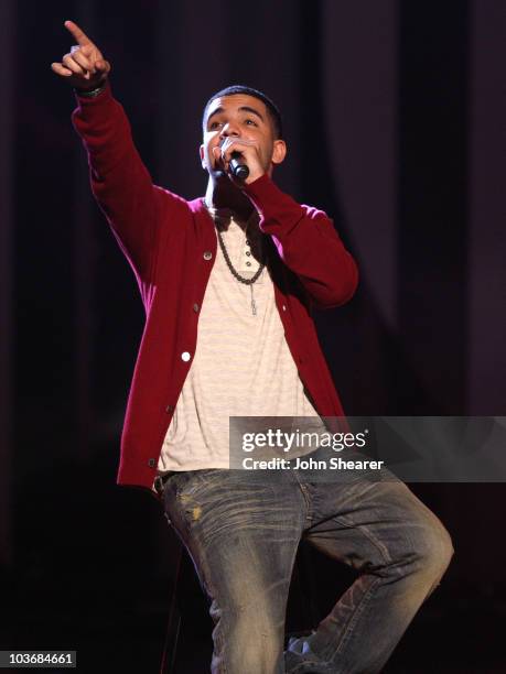 Drake In 2009 Drake Rapper 2009 Photos and Premium High Res Pictures - Getty Images
