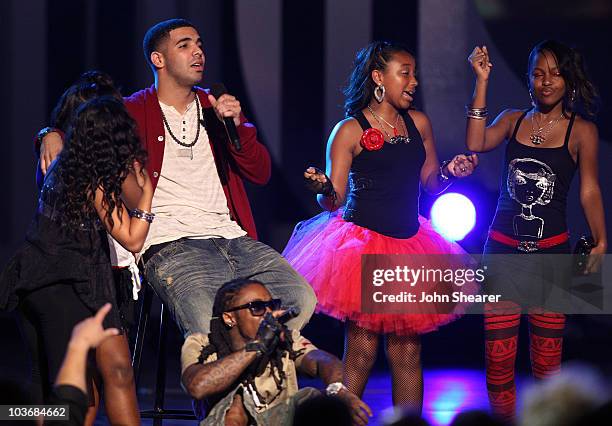 Drake In 2009 Drake Rapper 2009 Photos and Premium High Res Pictures - Getty Images