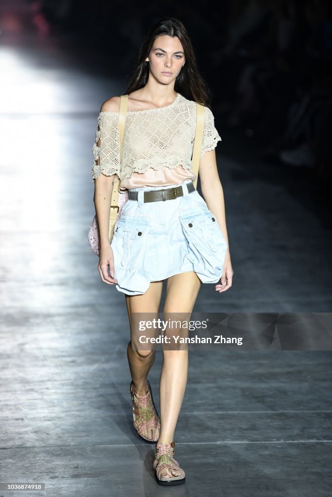 Alberta Ferretti - Runway - Milan Fashion Week Spring/Summer 2019