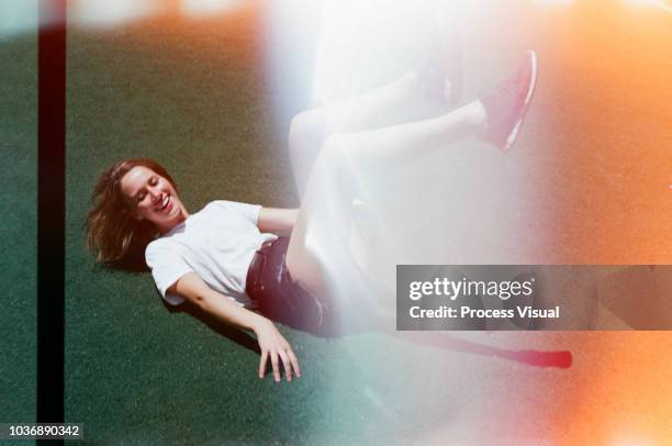 Running Back Fall Over Backward Running Photos and Premium High Res Pictures - Getty Images