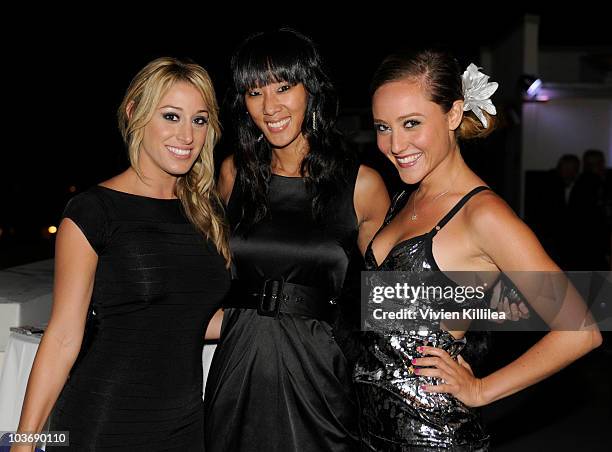 Personality Vienna Girardi, Laura Kaufman and Lauren Mayhew attend the Reality Cares Cancer Benefit at the Luxe Hotel on August 27, 2010 in Los...