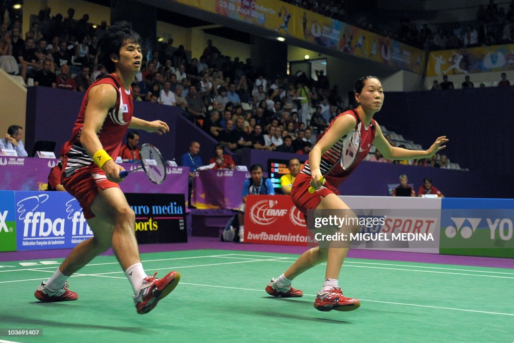 South Korea's Sung Hyun Ko (L) and Jung