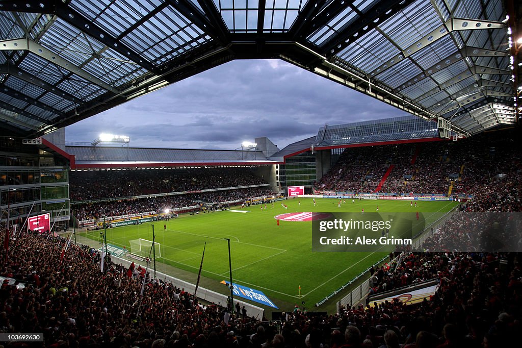 1. FC Kaiserslautern v FC Bayern Muenchen - Bundesliga