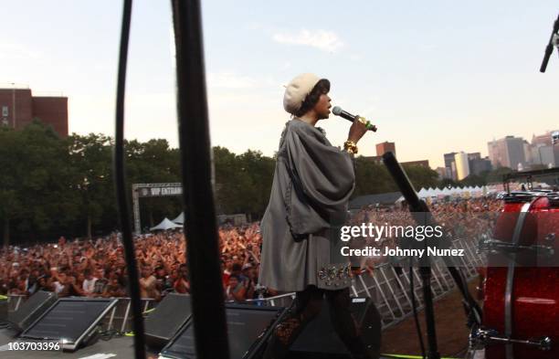 Lauryn Hill performs at the 7th Annual Rock The Bells festival on Governors Island on August 28, 2010 in New York City.