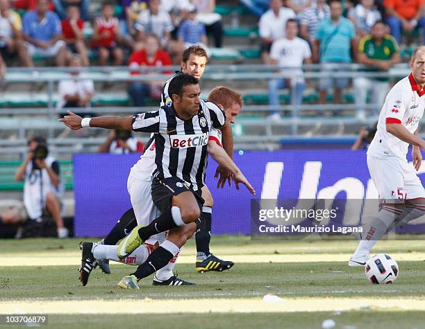 Fabio Quagliarella of Juventus FC battles for the ball with Alessandro Gazzi of AS Bari during the Serie A match between Bari and Juventus at Stadio...