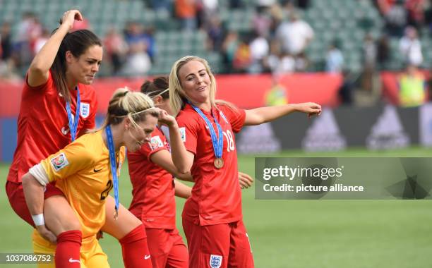 Carly Rafferty 14 Carmen Duggan Stock Photos, High-Res Pictures, and Images - Getty Images