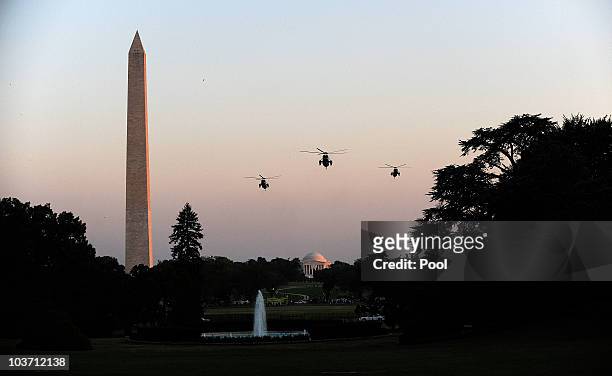 Marine One carrying U.S. President Barack Obama and the First Family arrives at the White House on August 29, 2010 upon their return to the White...