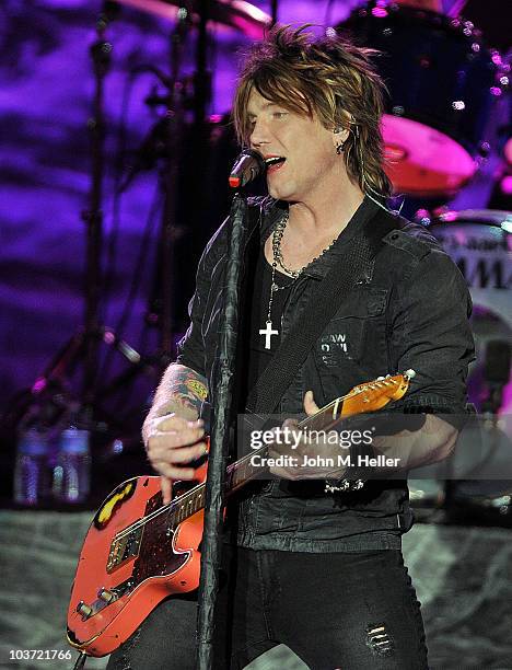 John Rzeznik lead singer of the Goo Goo Dolls performs at the Greek Theater on August 29, 2010 in Los Angeles, California.