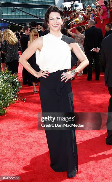 Actress Lauren Graham attends the 62nd Annual Primetime Emmy Awards at Nokia Theatre Live L.A. On August 29, 2010 in Los Angeles, California.