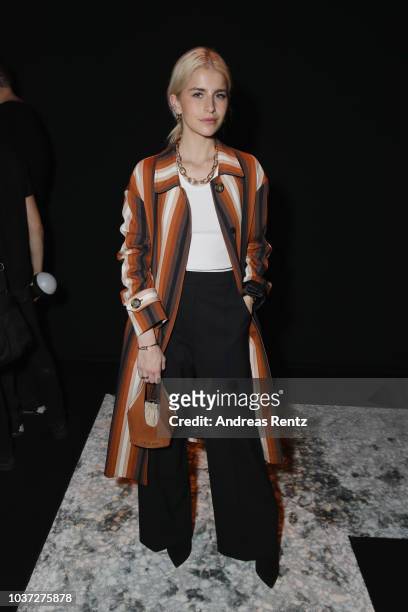 Caroline Daur arrives at the Marco De Vincenzo show during Milan Fashion Week Spring/Summer 2019 on September 21, 2018 in Milan, Italy.