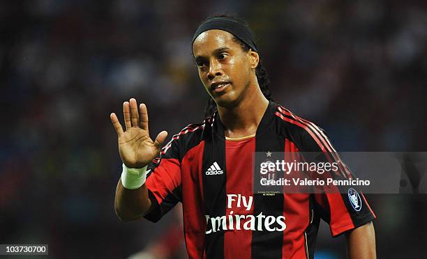 Ronaldinho of AC Milan gestures during the Serie A match between AC Milan and US Lecce at Stadio Giuseppe Meazza on August 29, 2010 in Milan, Italy.