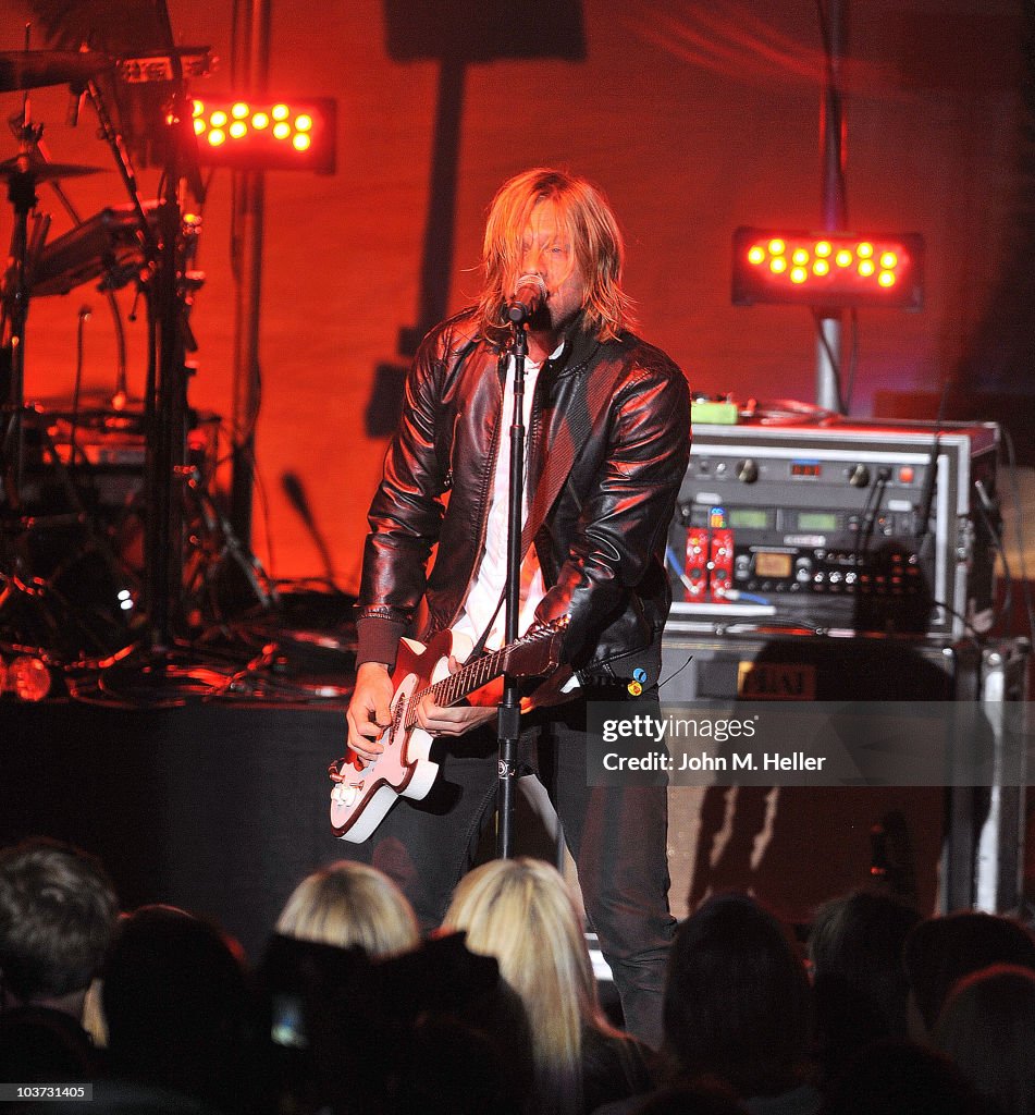 Goo Goo Dolls And Switchfoot Perform At The Greek Theatre