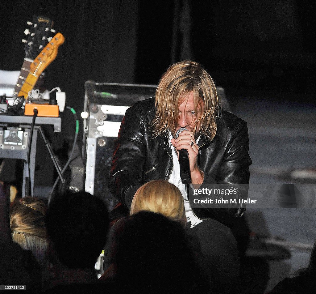 Goo Goo Dolls And Switchfoot Perform At The Greek Theatre