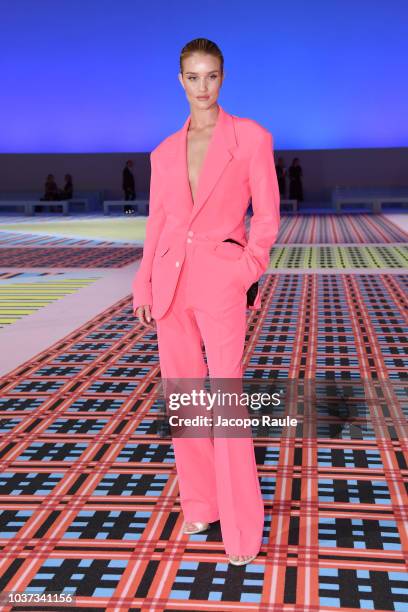 Rosie Huntington-Whiteley arrives at the Versace show during Milan Fashion Week Spring/Summer 2019 on September 21, 2018 in Milan, Italy.